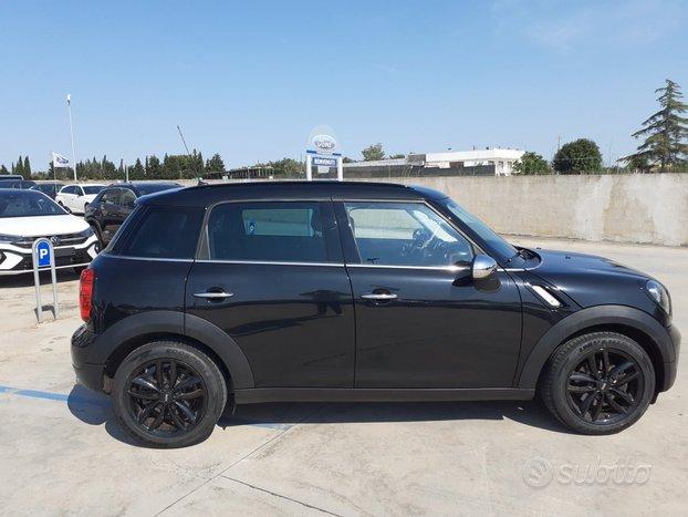 MINI COUNTRYMAN COOPER 1.6 D 110CV