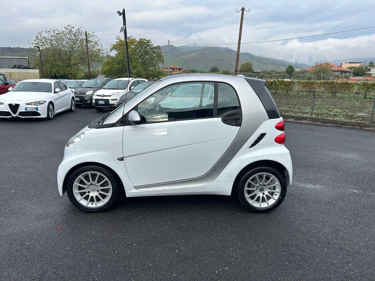 SMART - Fortwo - 1000 52 kW MHD coupé passion