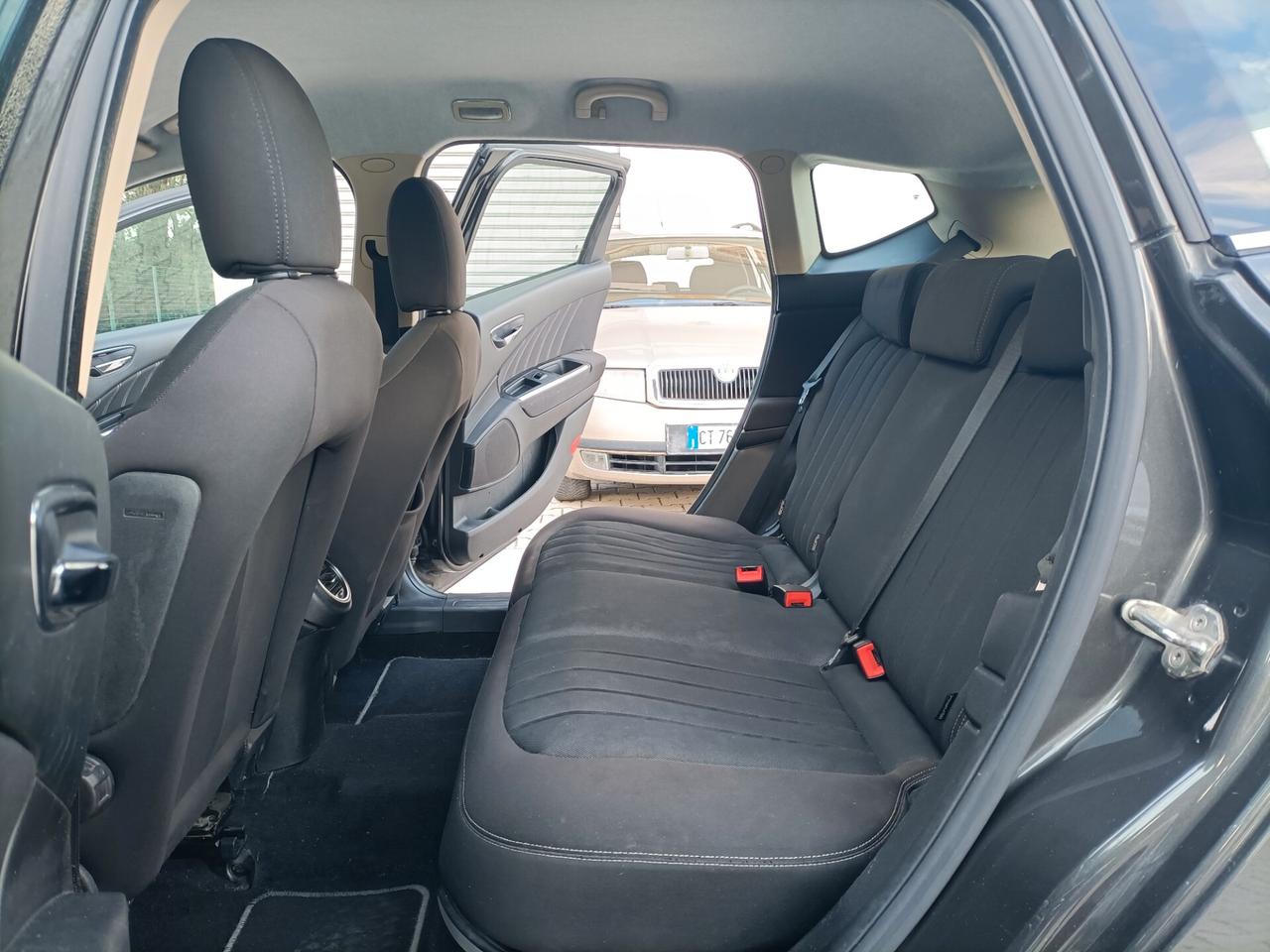 Lancia Delta 1.6 MJT DPF Oro