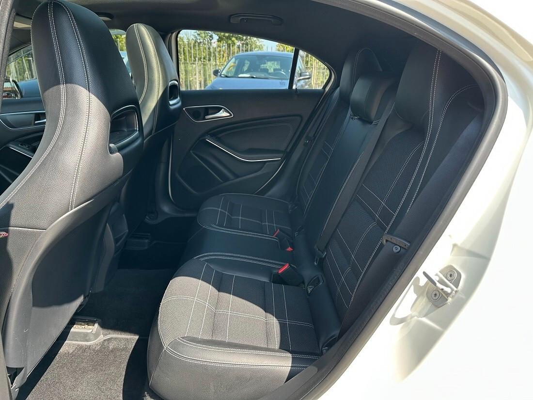 Mercedes-benz A 180 CDI BlueEFFICIENCY Automatic Premium