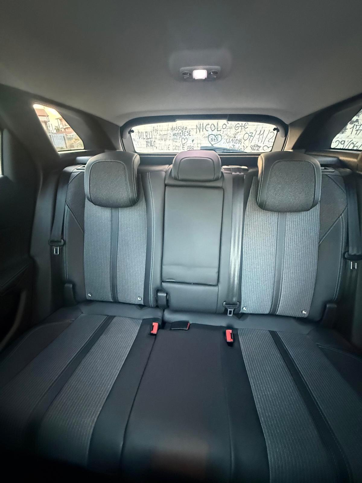 Peugeot 3008 BlueHDi 130 S&S EAT8 GT