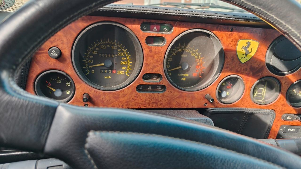 Lancia Thema 8.32