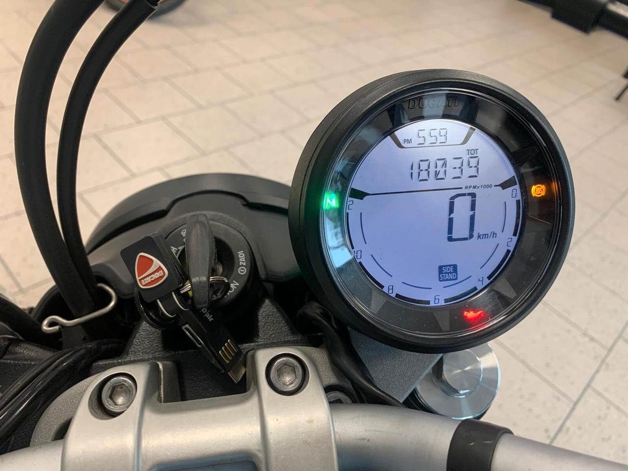 Ducati Scrambler 400 Sixty 2