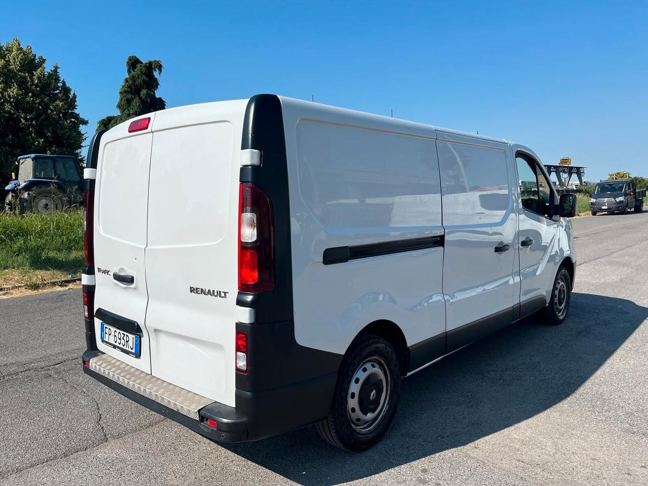 Renault Trafic T27 1.6 dCi 120CV **+IVA**
