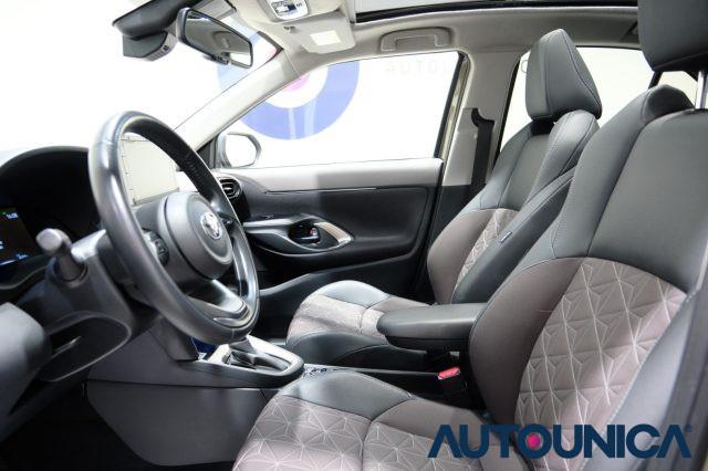 TOYOTA Yaris Cross 1.5 HYBRID E-CVT AWD-I 4x4 LOUNGE TETTO PANORAMA