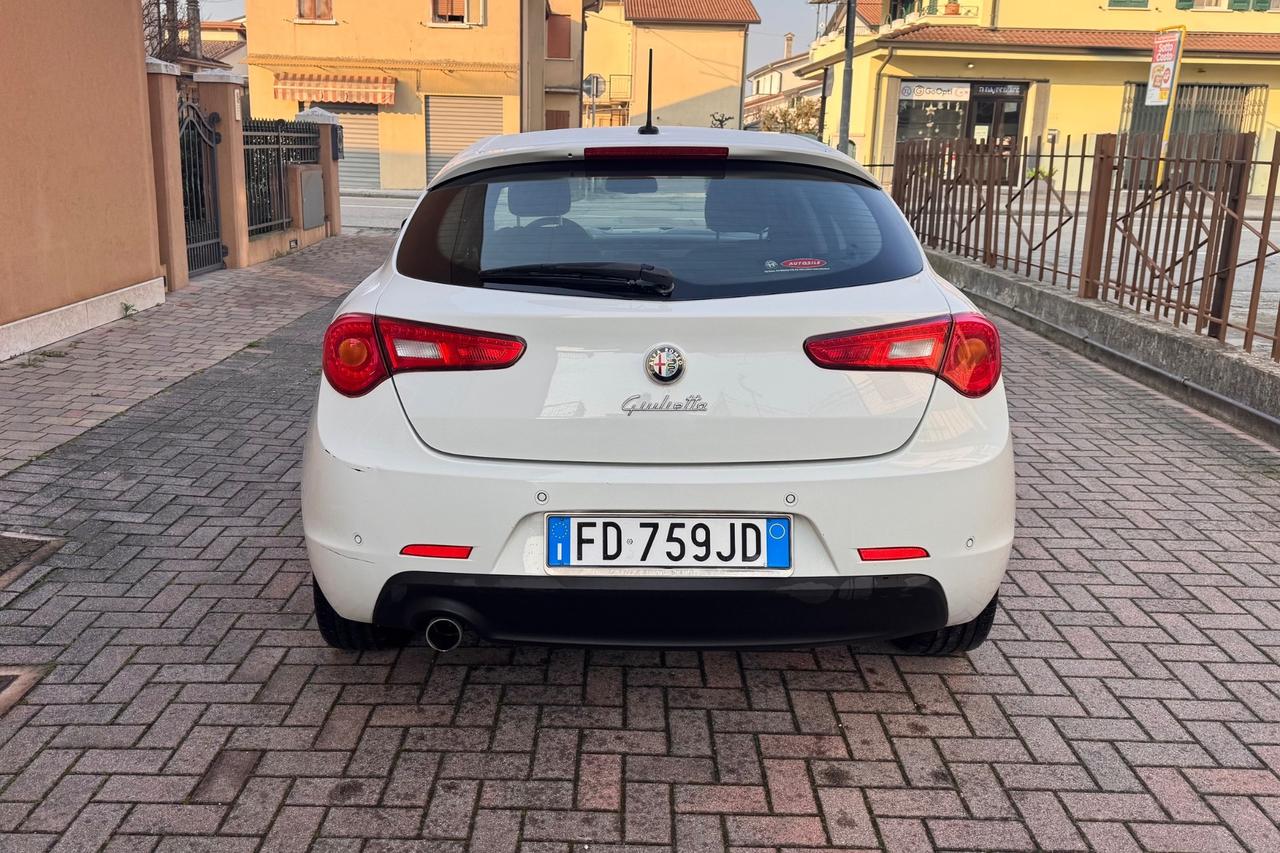 Alfa Romeo Giulietta 1.6 JTDm 120 CV Ok Neopatentati