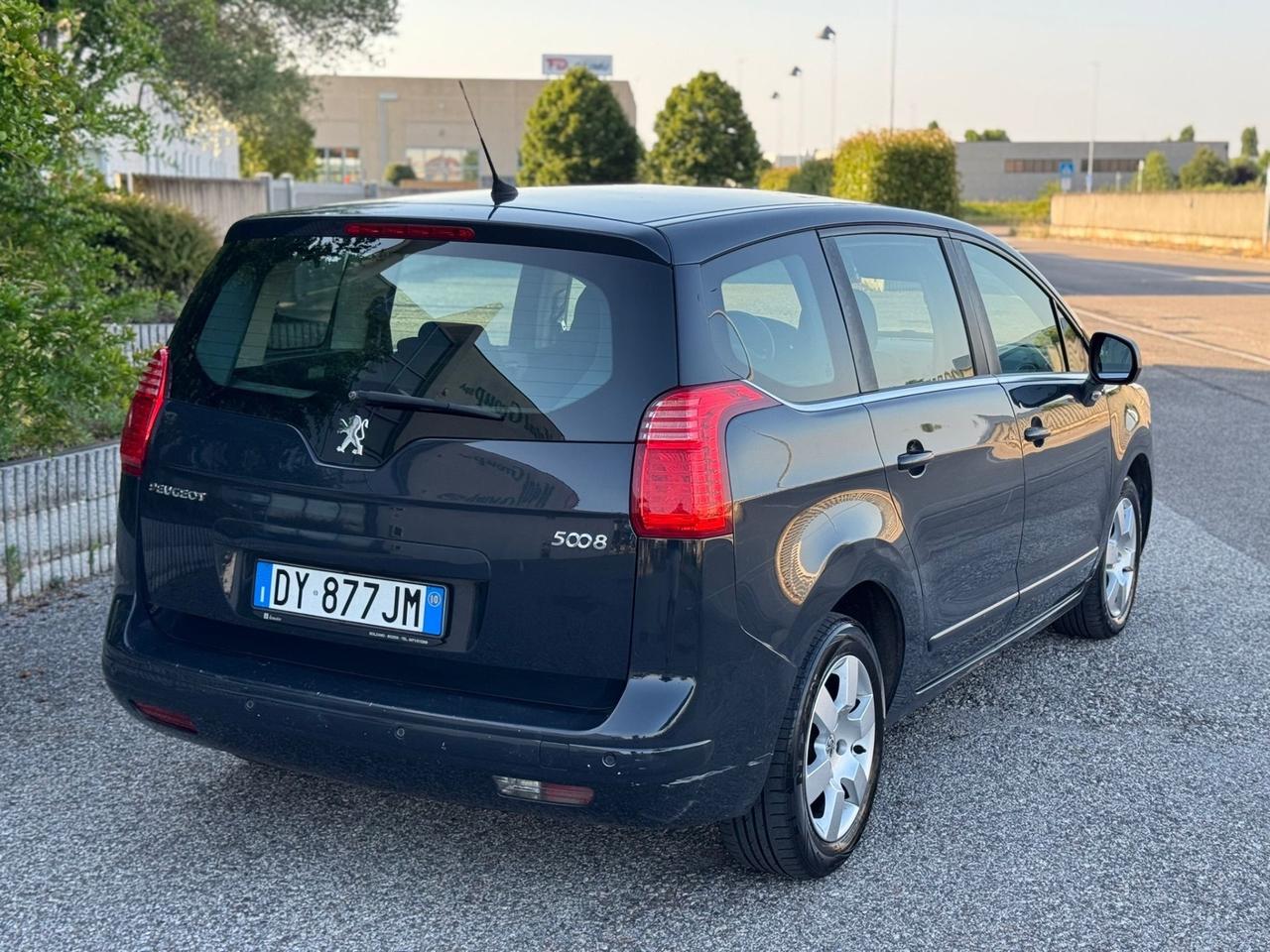 Peugeot 5008 1.6 HDi 110cv Automatico 7Posti
