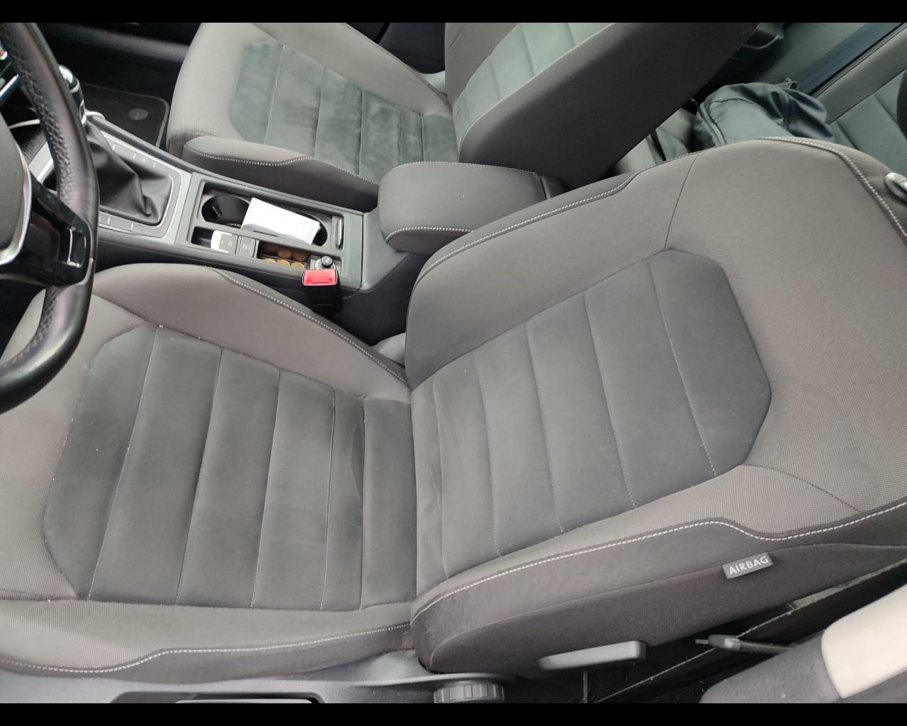 VOLKSWAGEN Golf 7ª serie - Golf 1.4 TGI 5p. Executive BlueMotion