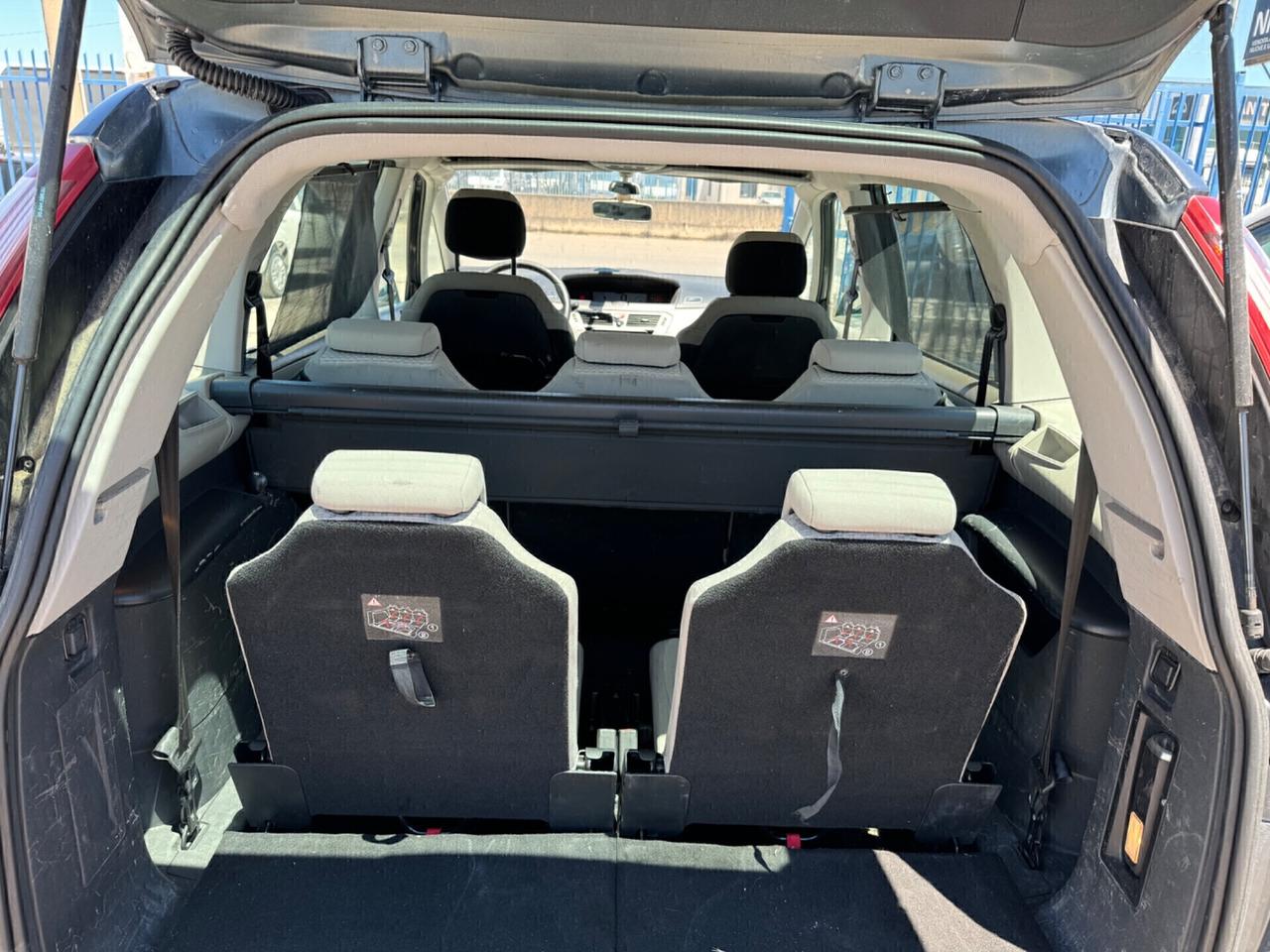 Citroen C4 Grand Picasso 1.6 HDi 110 7 POSTI