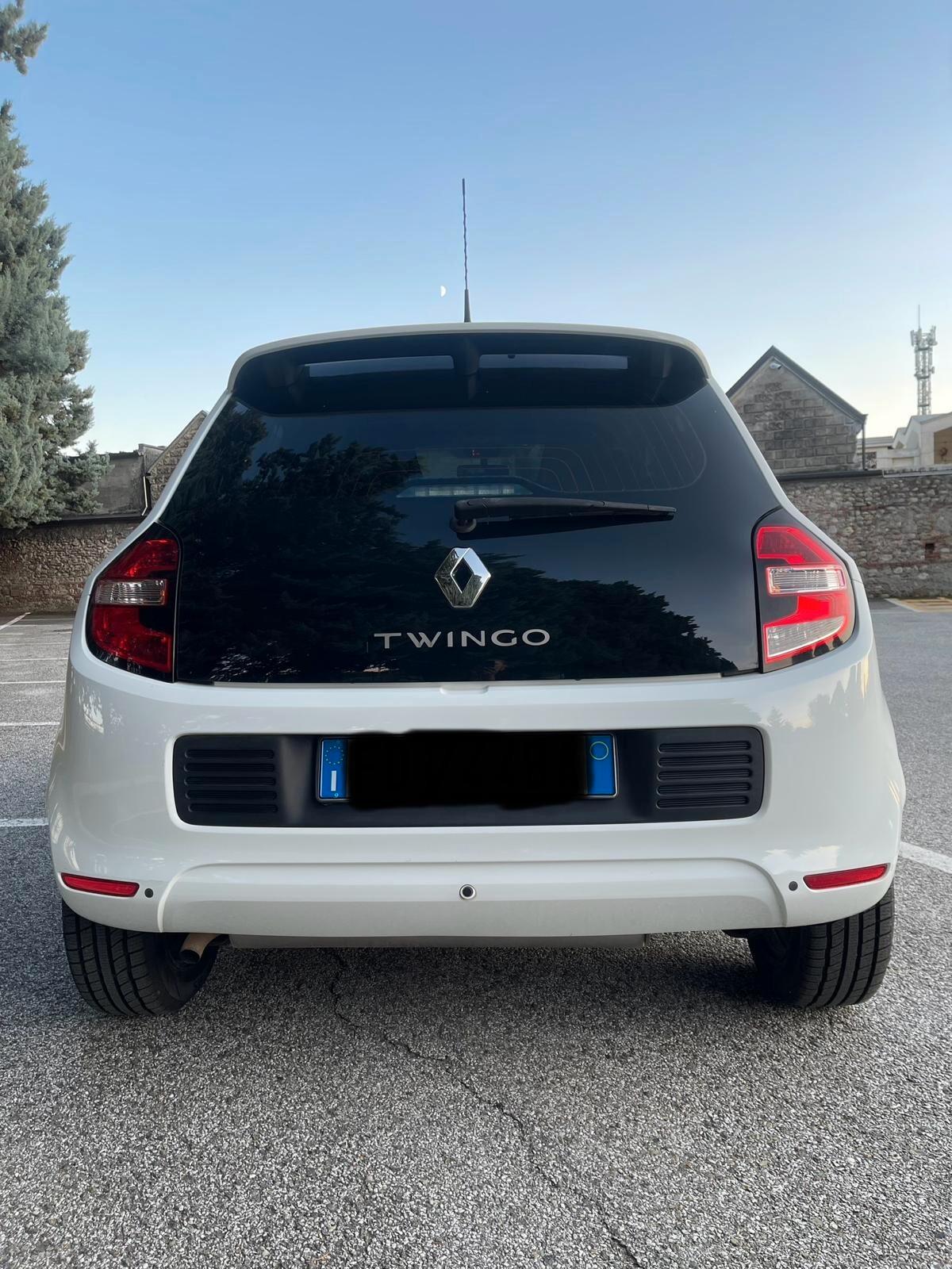 NEOPATENTATI Renault Twingo SCe Lovely