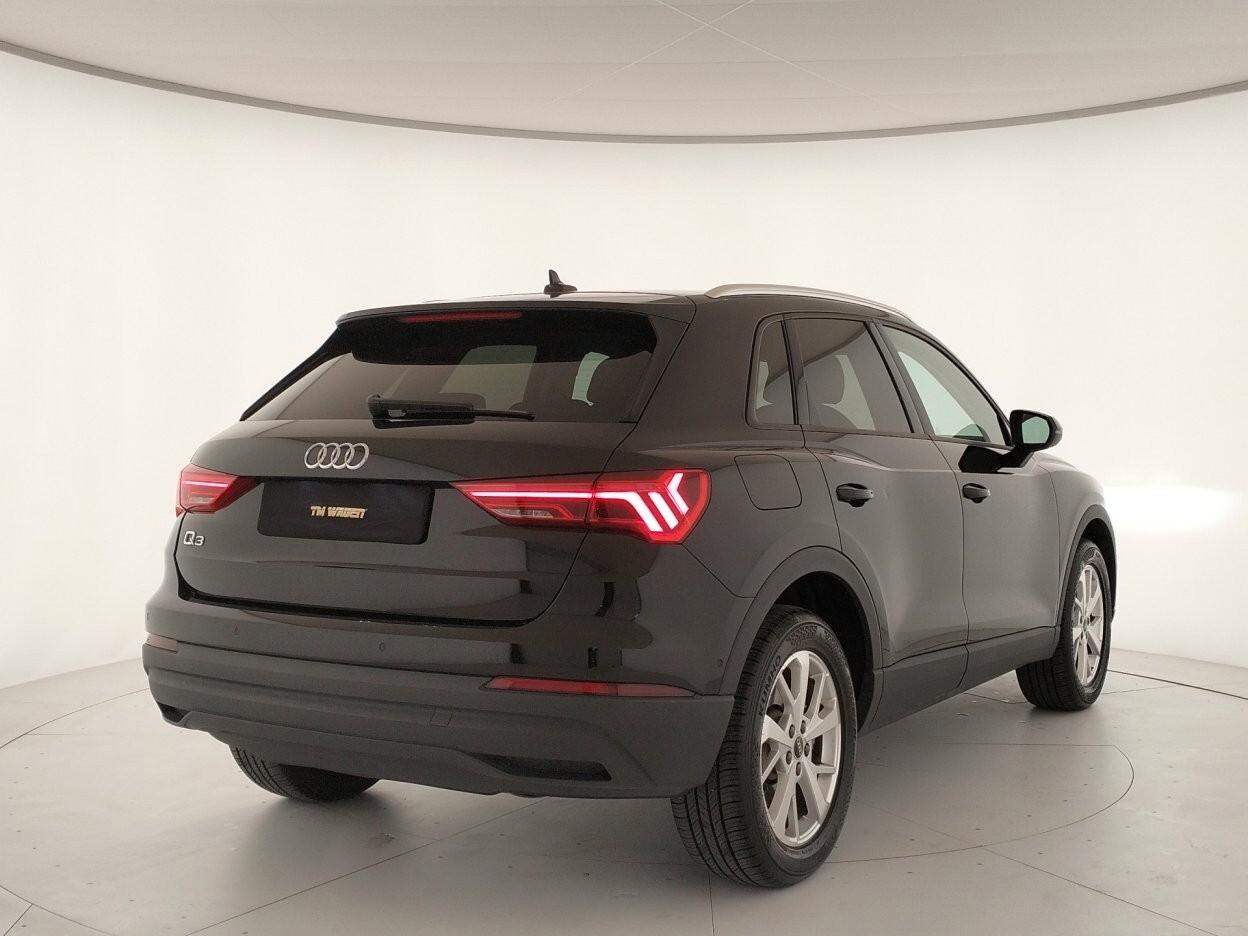 AUDI Q3 45 1.4 tfsi e Business s-tronic - IVA ESPOSTA
