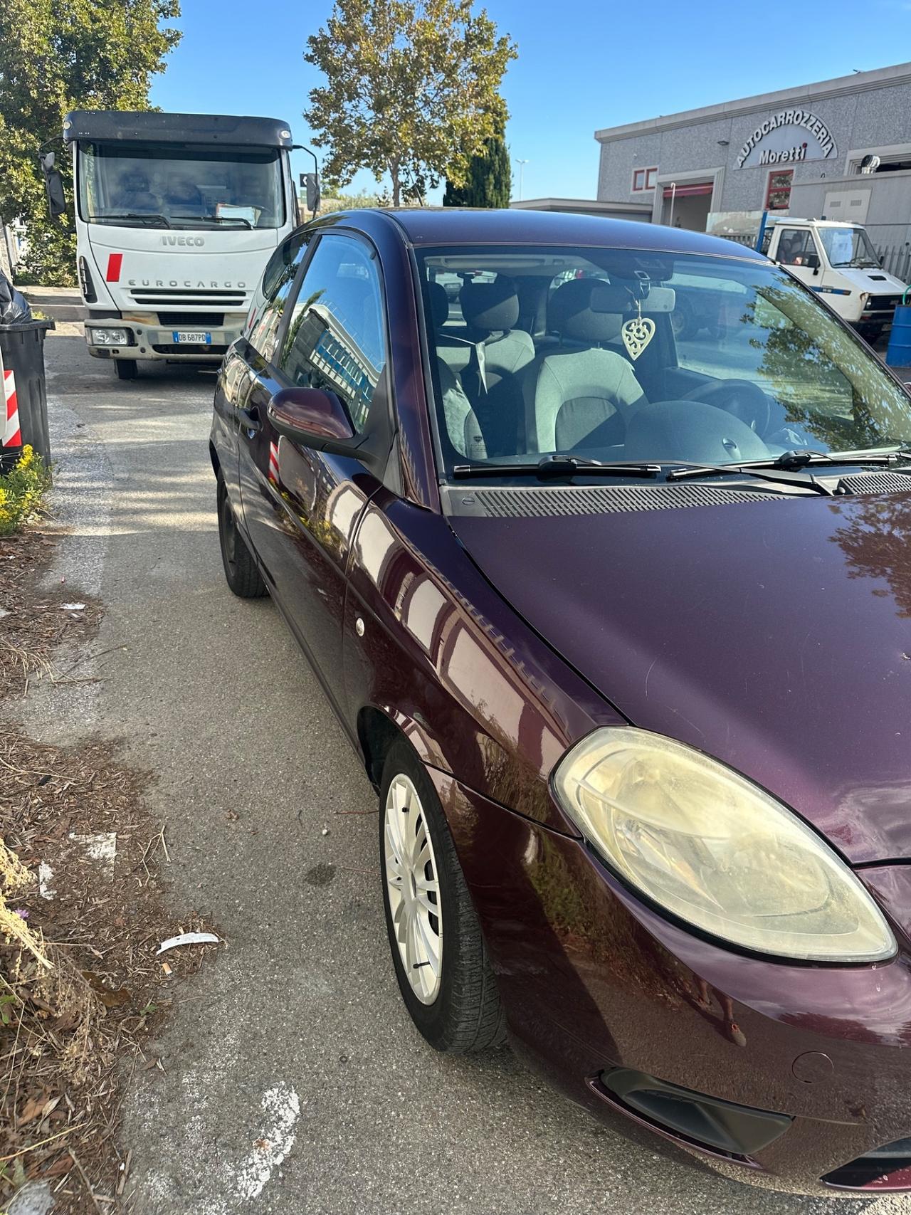 Lancia Ypsilon 1.3 MJT 75 CV Platino