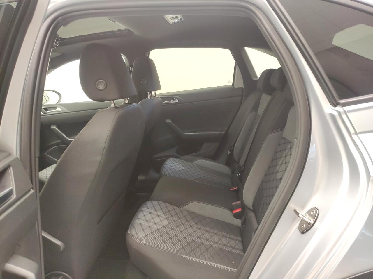 Volkswagen Taigo 1.0 TSI 115 CV DSG R-Line