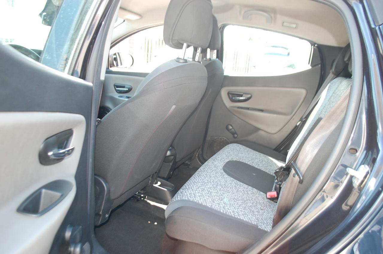 Lancia Ypsilon 1.2 8v Silver ecochic Gpl 69CV Uff Italy Lega