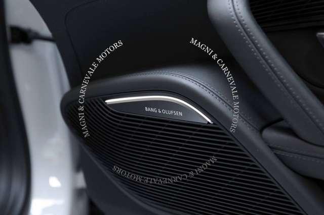 Audi R8 V10 PERFORMANCE|CARBOCERAMIC|B&O|BLACK LOOK|SCARIC