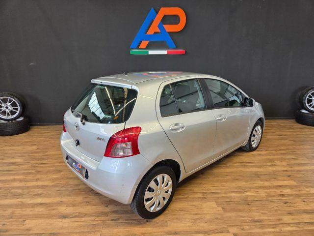 TOYOTA Yaris 1.3 5 porte