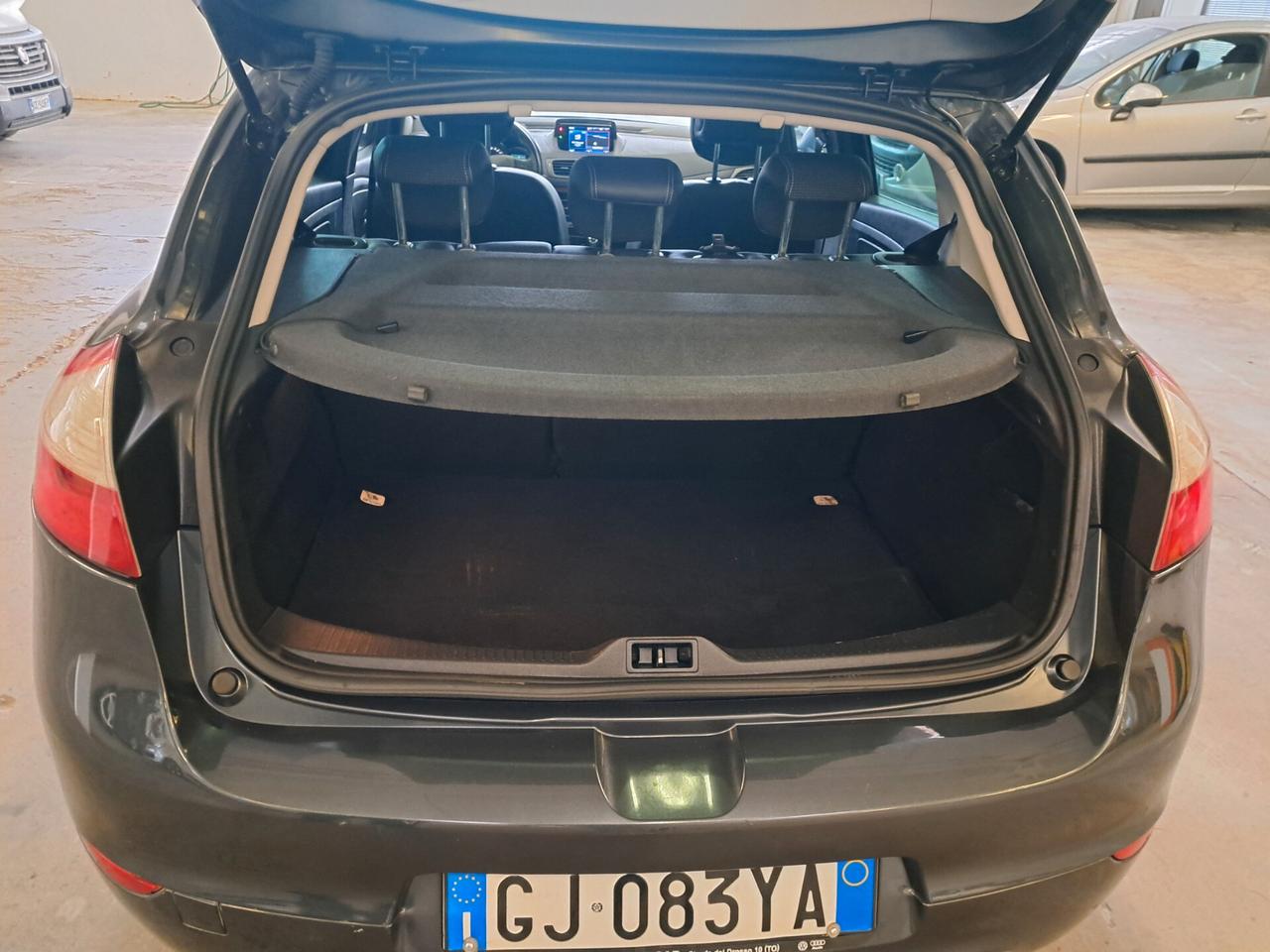 Renault Megane Mégane Coupé 1.5 dCi 110CV EDC Energy GT Line