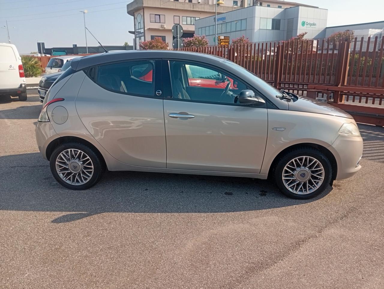 Lancia Ypsilon 1.2 69 CV 5 porte GPL Ecochic NEOPATENTATI OK