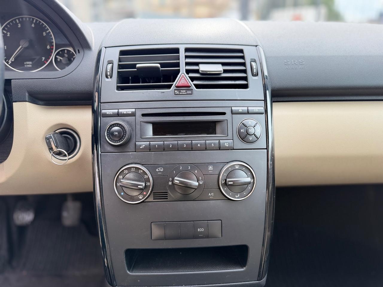 Mercedes-benz A 160 BlueEFFICIENCY Elegance