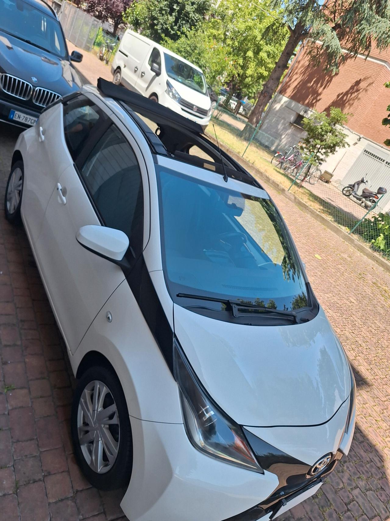 Toyota Aygo X 1.0 VVT-i 72 CV 5 porte . CABRIO