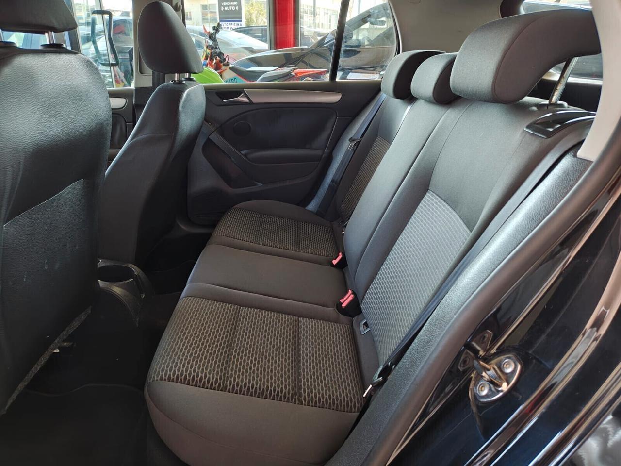 Volkswagen Golf 1.4 5 PORTE METANO