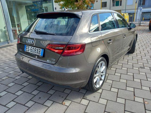 AUDI A3 SPB 2.0 TDI Attraction