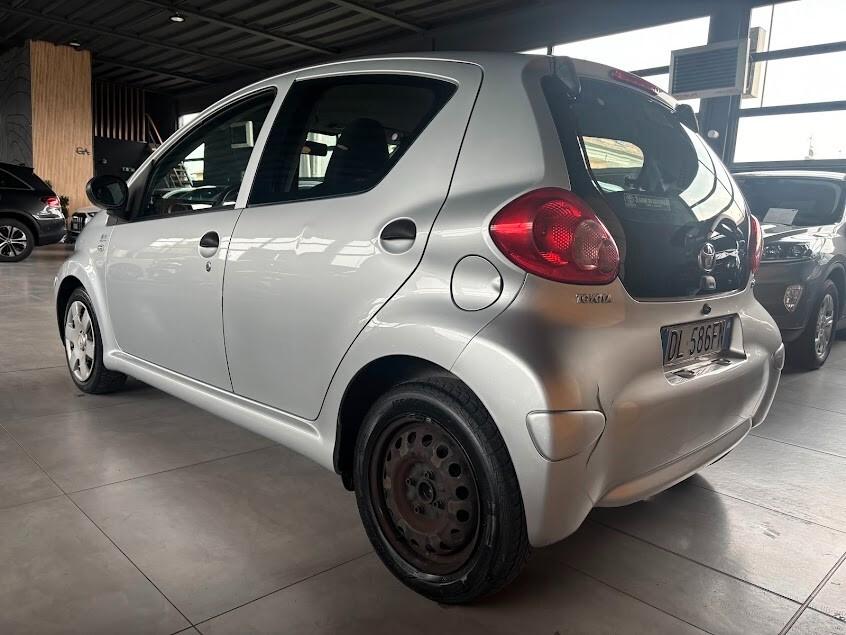 Toyota Aygo 1.0 12V VVT-i 5P. NEOPATENTATI