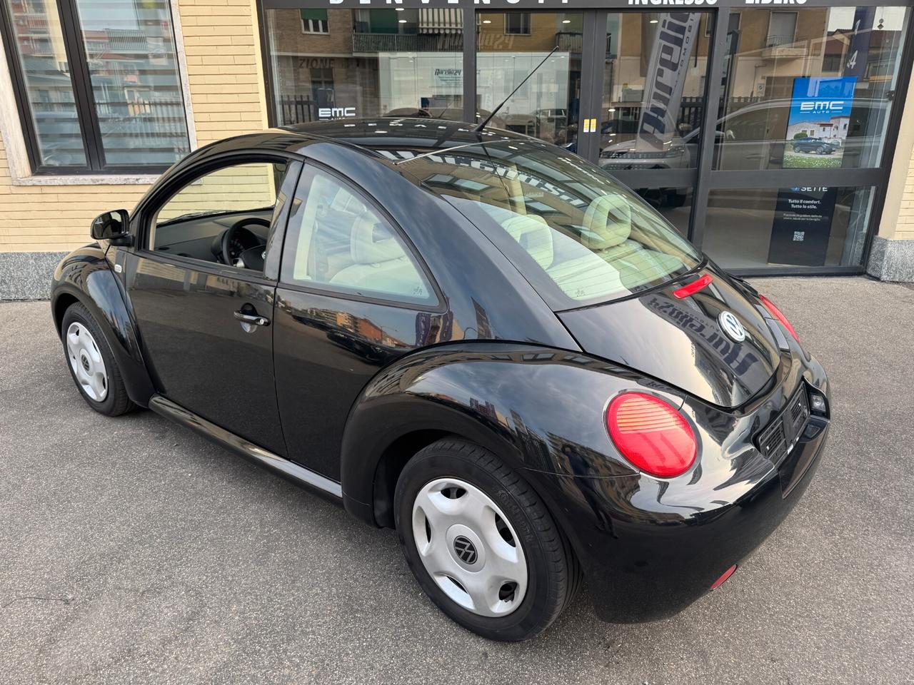 Volkswagen New Beetle 2.0 per neopatentato