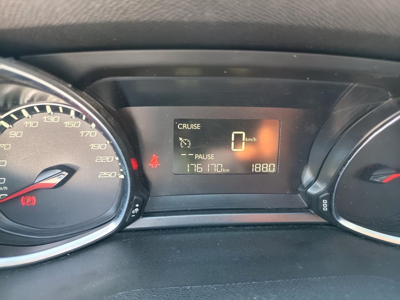 Peugeot 308 BlueHDi 100 S&S Active