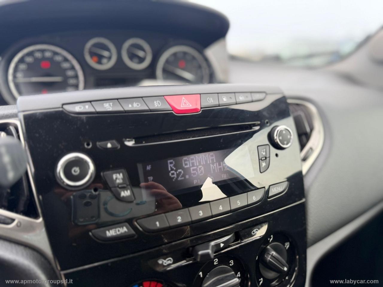 LANCIA Ypsilon 0.9 T.Air 85CV 5p. Met.Ec. Gold