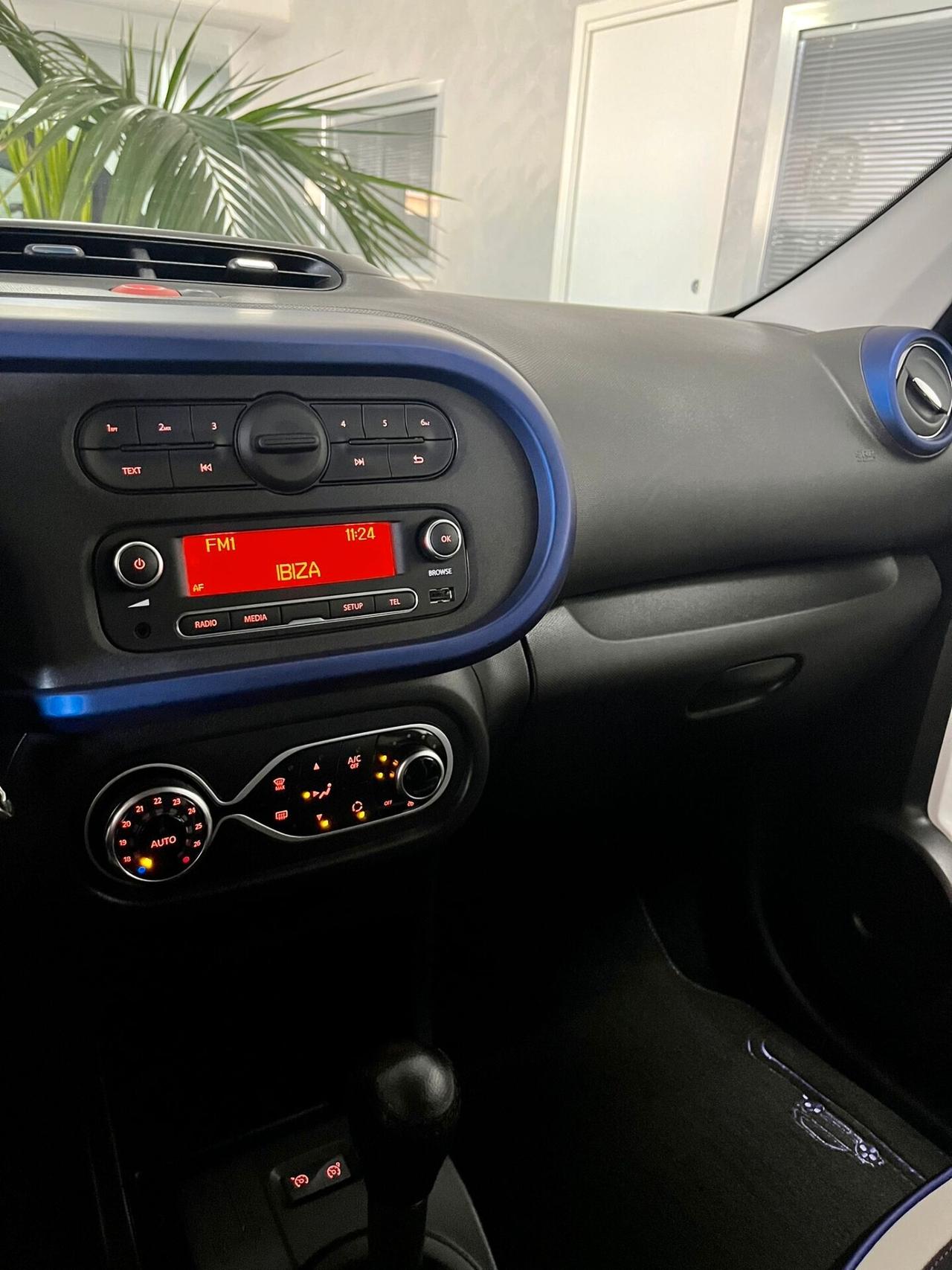 Renault Twingo SCe EDC Intens