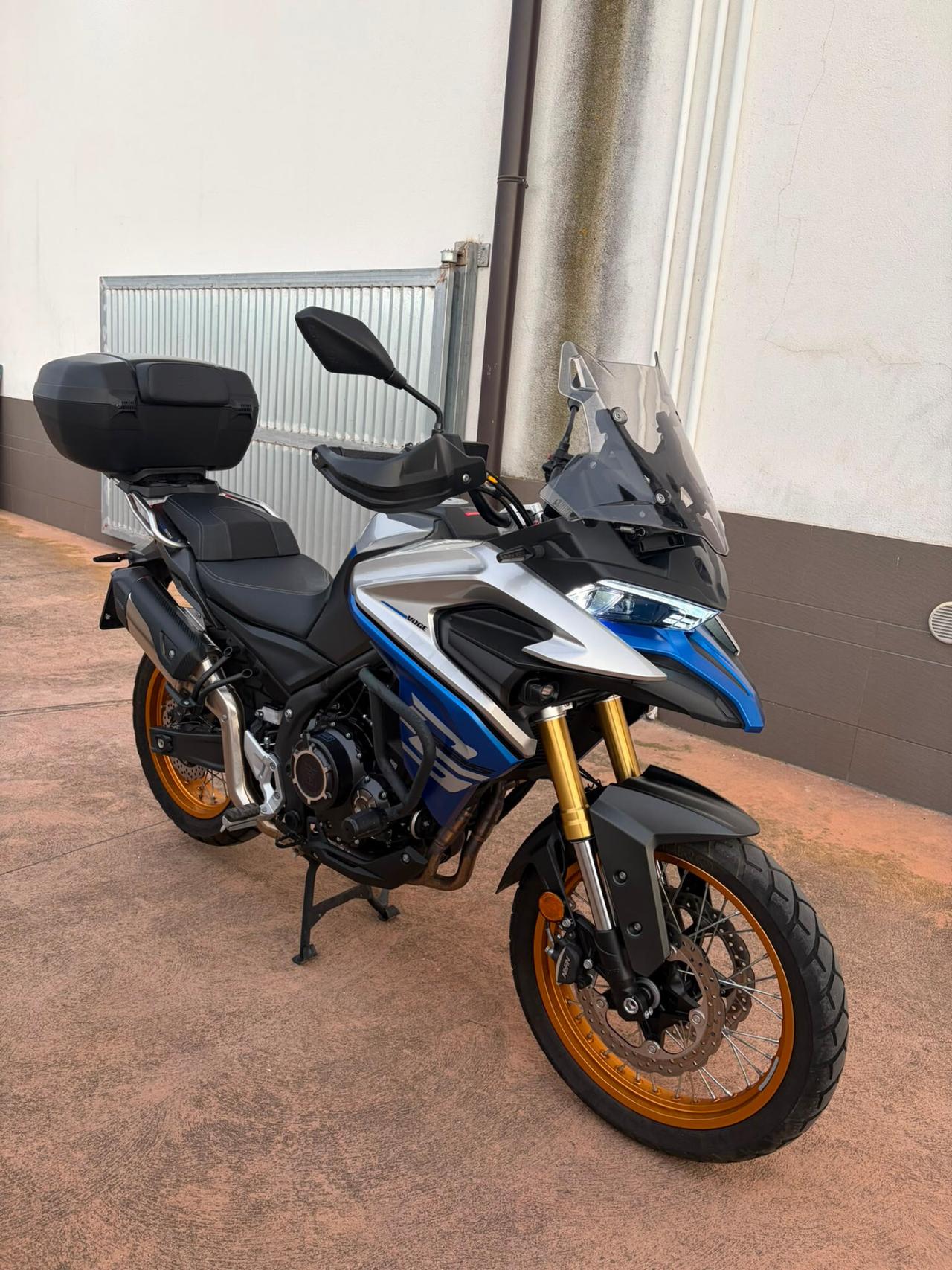 Voge Valico 525 TOURING BLU SILVER CON BAULETTO