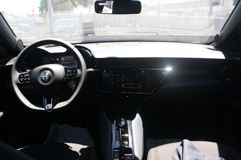 Alfa Romeo Junior 1.2 145 CV Hybrid eDCT6 Q4