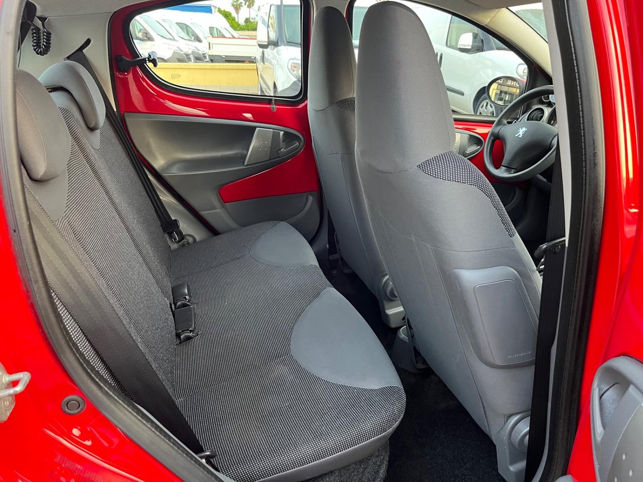 Peugeot 107 1.0 68CV 5p. KM 79000 ( NEOPATENTATI)