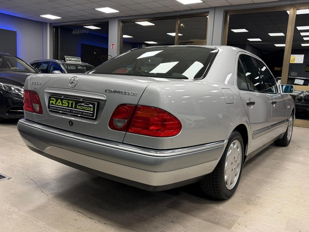 Mercedes-benz E 200 cat Elegance