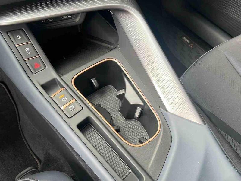 Cupra Terramar Terramar 1.5 e-Hybrid DSG MATRIX LED CAMERA SENNHEISER