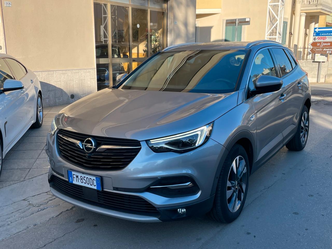 Opel Grandland X1.6 120 cv