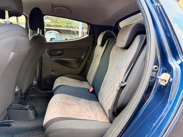 Lancia Ypsilon 1.2 69 CV 5 porte S&S Platinum