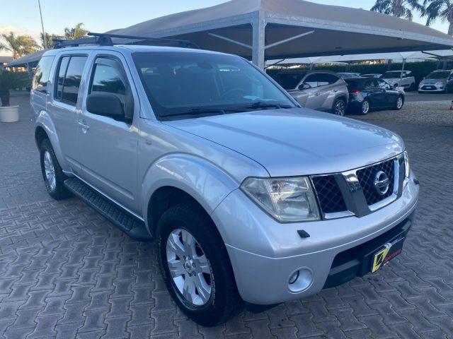 NISSAN Pathfinder 2.5 dCi SE 7 POSTI