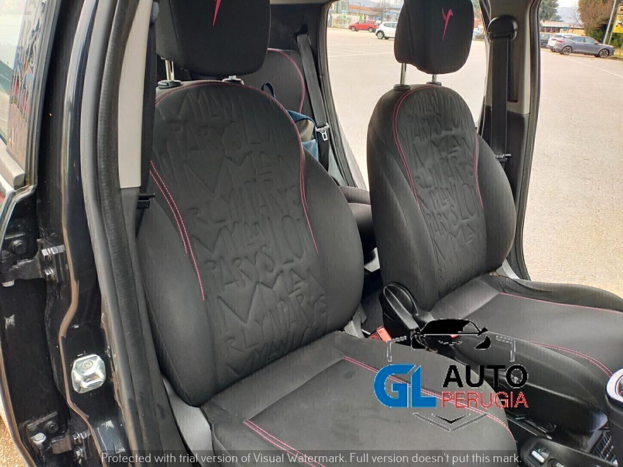 Lancia Ypsilon 0.9 TwinAir 85 CV Metano Elefantino rosa UNICOPROPR.