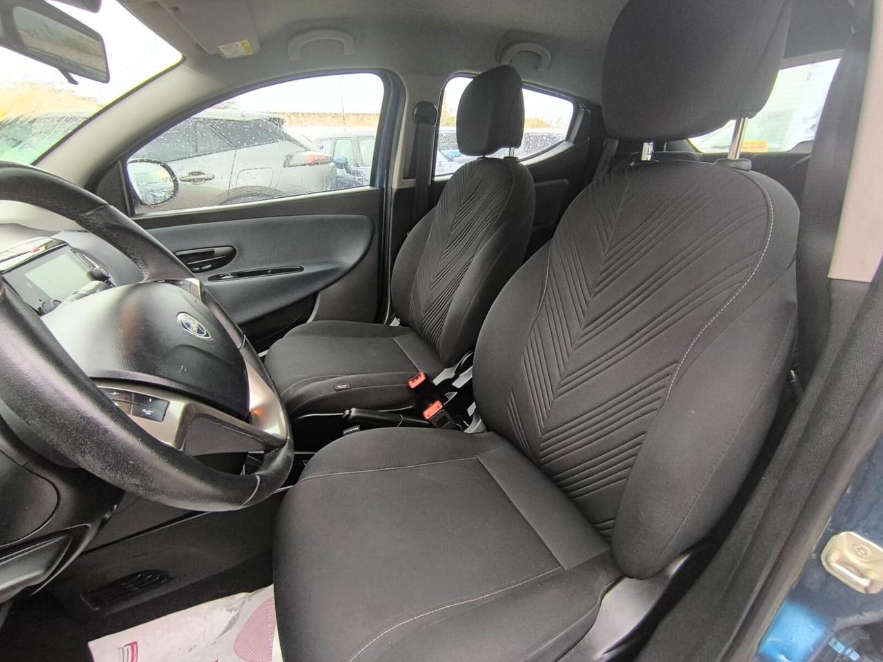 Lancia Ypsilon 1.0 CC S&S Hybrid Ecochic Gold 2022