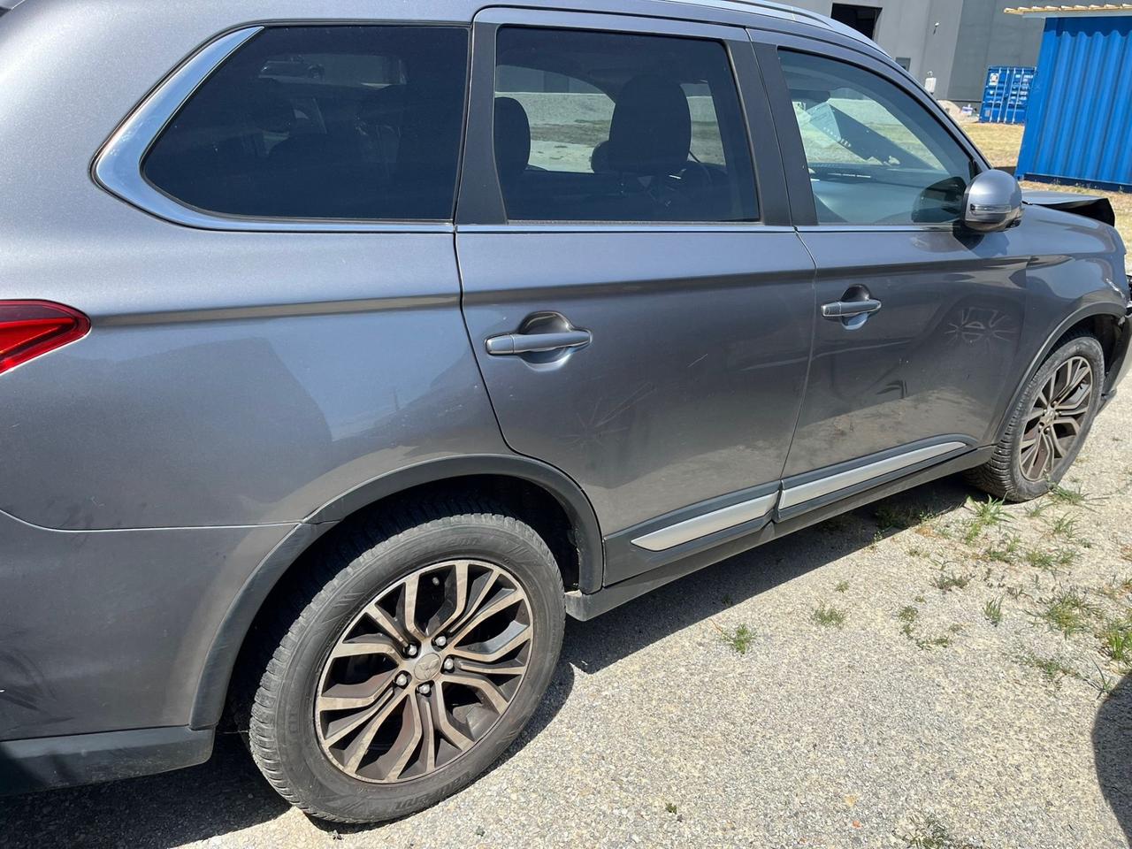 Mitsubishi Outlander 2.2 DI-D 4WD Instyle Plus SDA 7 posti