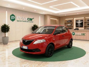 Lancia Ypsilon 1.0 FireFly 5 porte S&S Hybrid Ecochic Silver