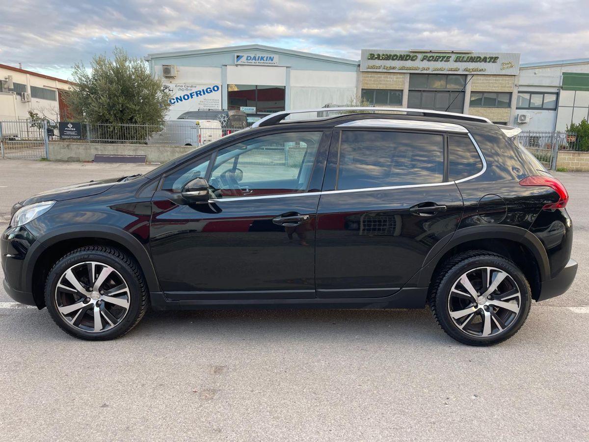 PEUGEOT - 2008 - BlueHDi 100 GT Line