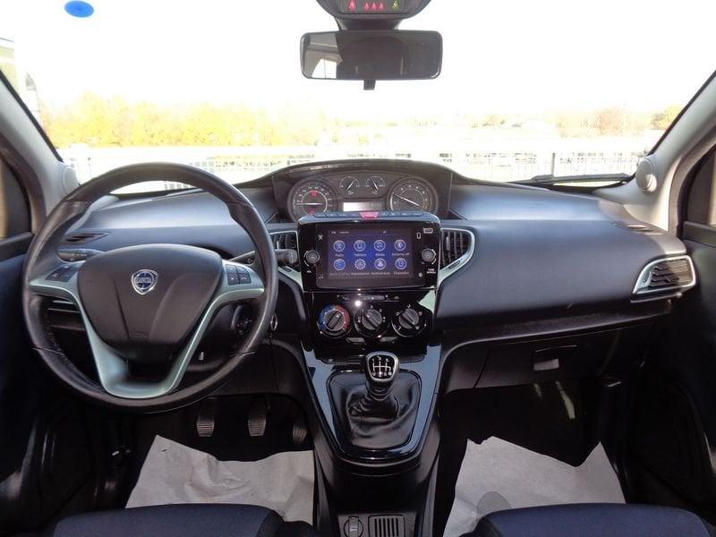 Lancia Ypsilon Ypsilon 1.0 FireFly 5 porte S&S Hybrid Gold Plus