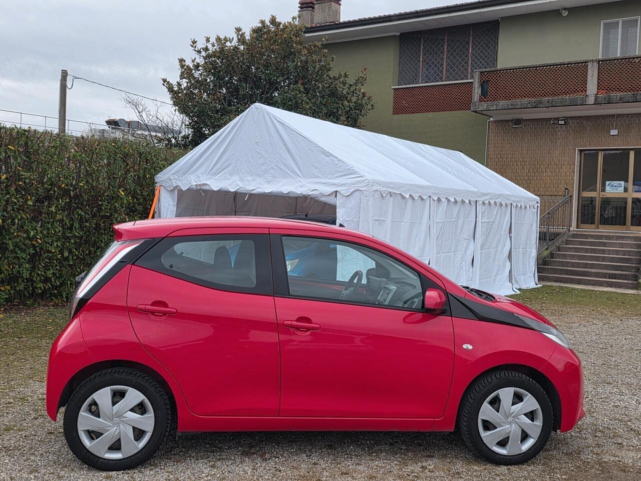 Toyota Aygo 1.0 benz. 2017 FINANZIABILE