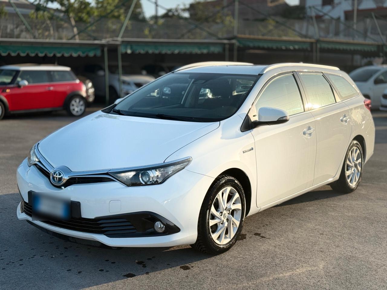 Toyota Auris Touring Sports 1.8 Hybrid Lounge