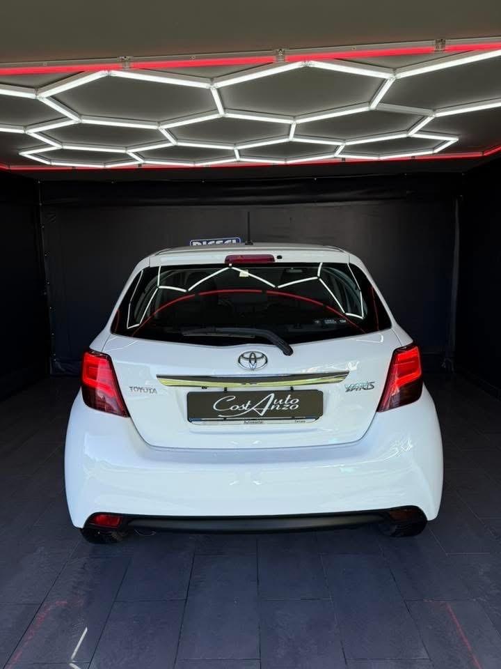 Toyota Yaris 1.4 D-4D Lounge 11/2014