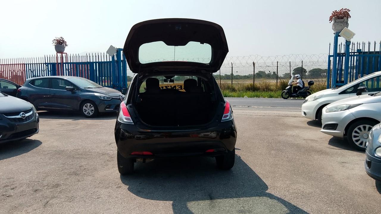 Lancia Ypsilon 1.2 BENZINA