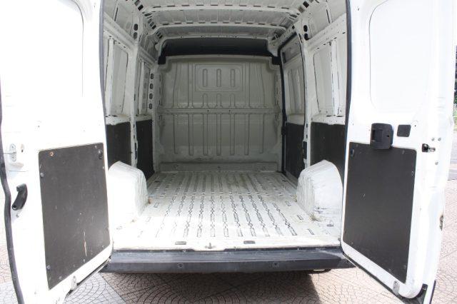 PEUGEOT Boxer 330 2.2 BlueHDi 140 S&S PM-TN Furgone